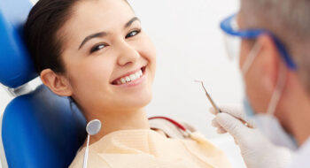 علاج خراج الاسنان المزمن: الدليل الشامل لصحة فم أفضل